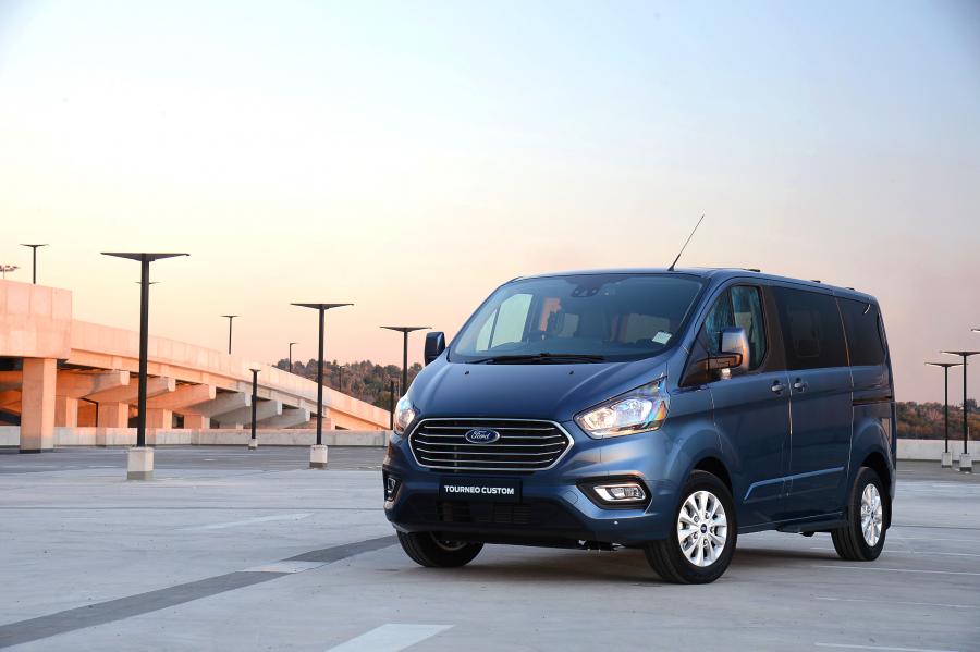  Ford Tourneo Custom Limited 2019 года  (ZA) (фото 15 из 40)
